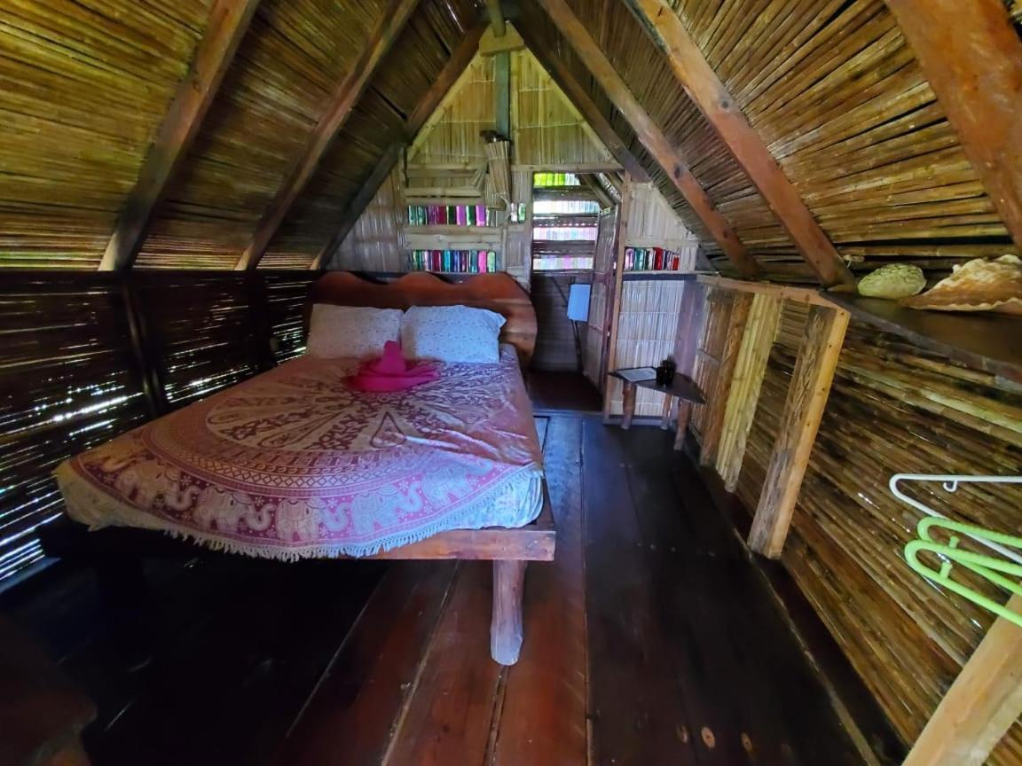 Derek'S Place Eco-Lodge Малий Кукурудзяний острів Екстер'єр фото