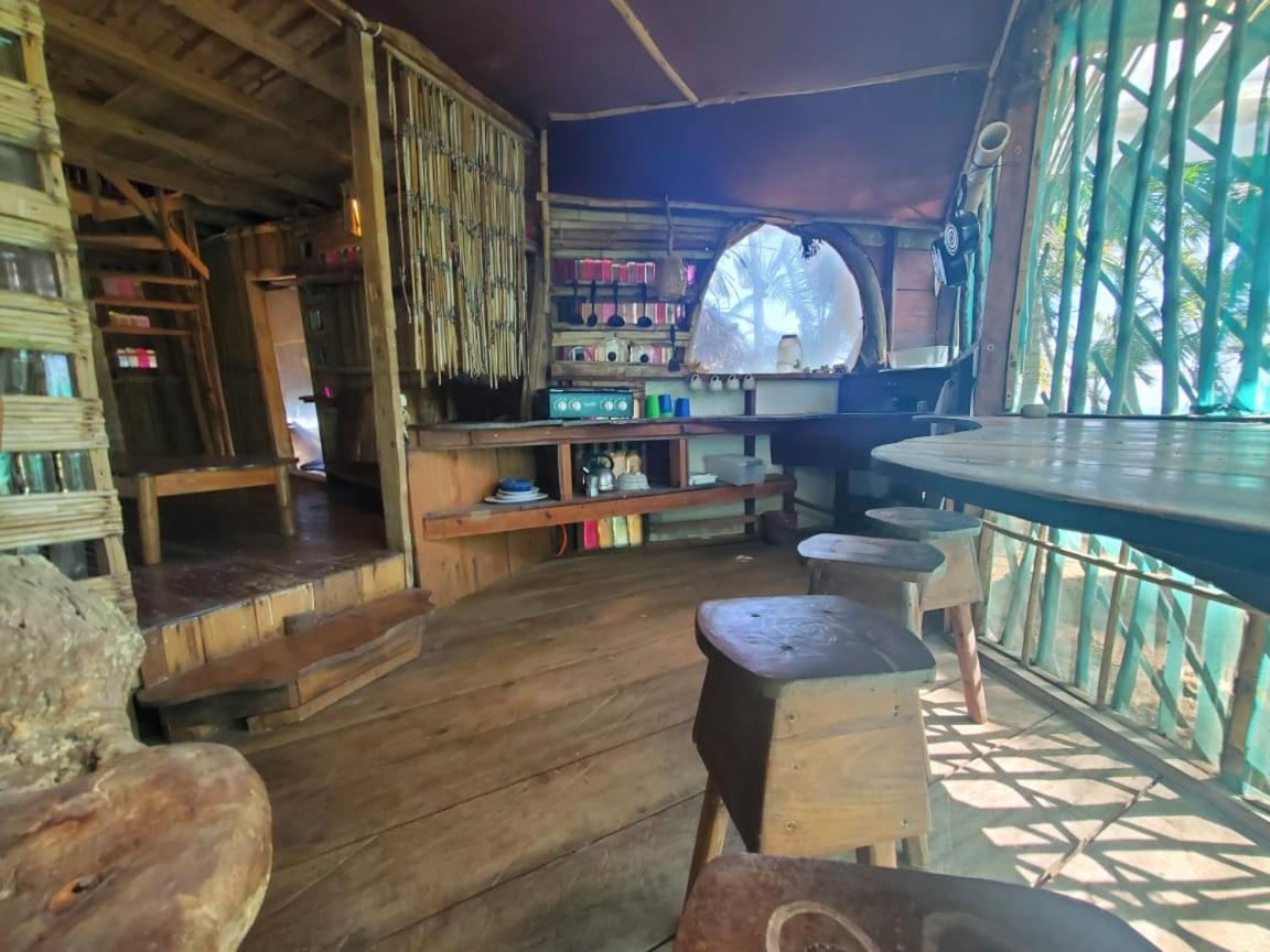 Derek'S Place Eco-Lodge Малий Кукурудзяний острів Екстер'єр фото